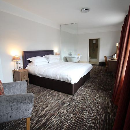 The Saracens Head Hotel Great Dunmow Kültér fotó
