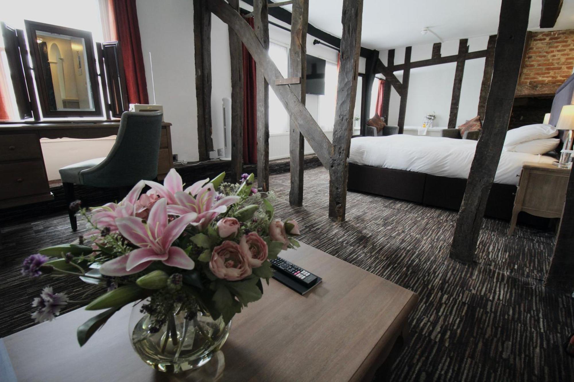 The Saracens Head Hotel Great Dunmow Kültér fotó