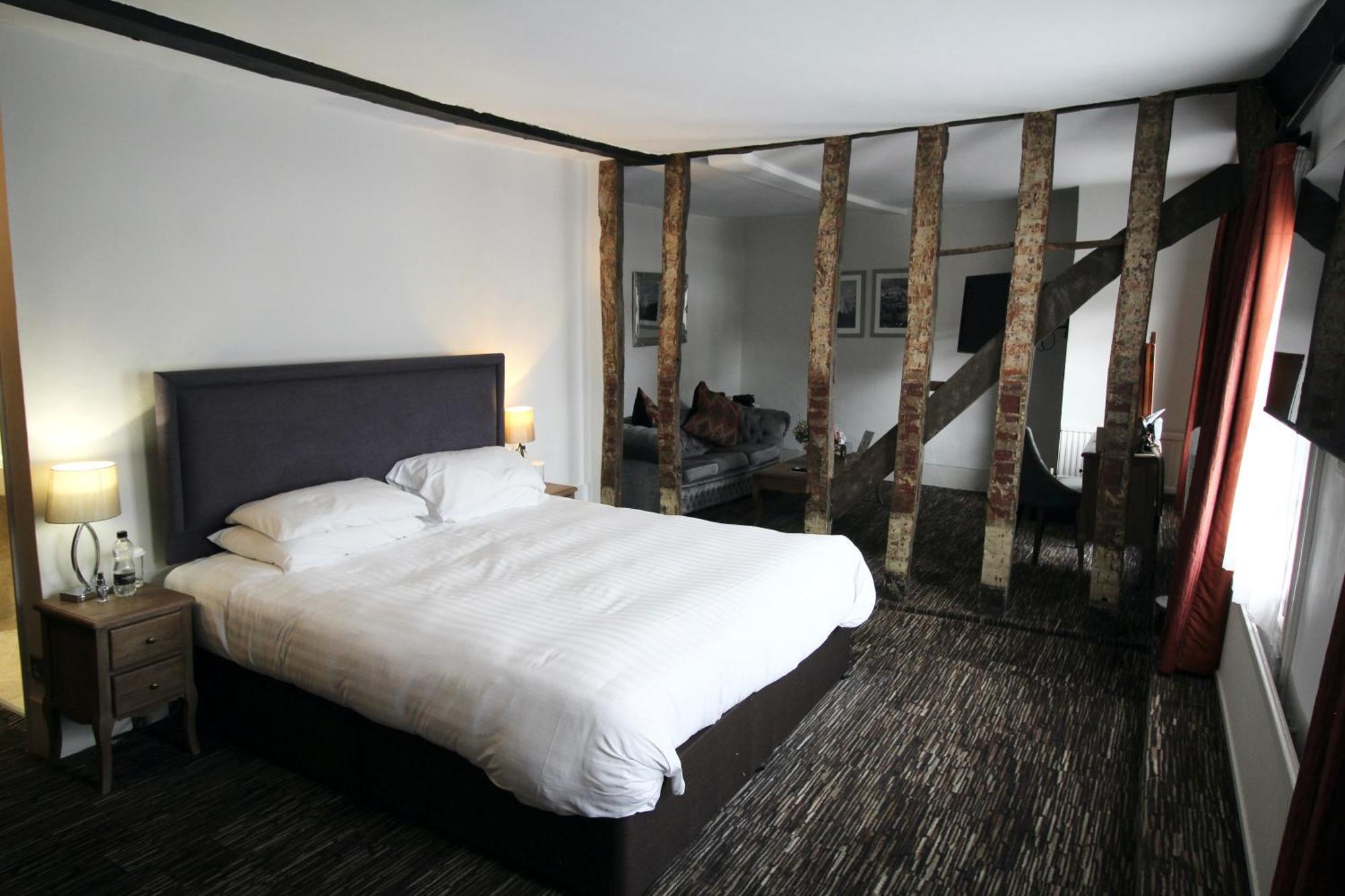 The Saracens Head Hotel Great Dunmow Kültér fotó