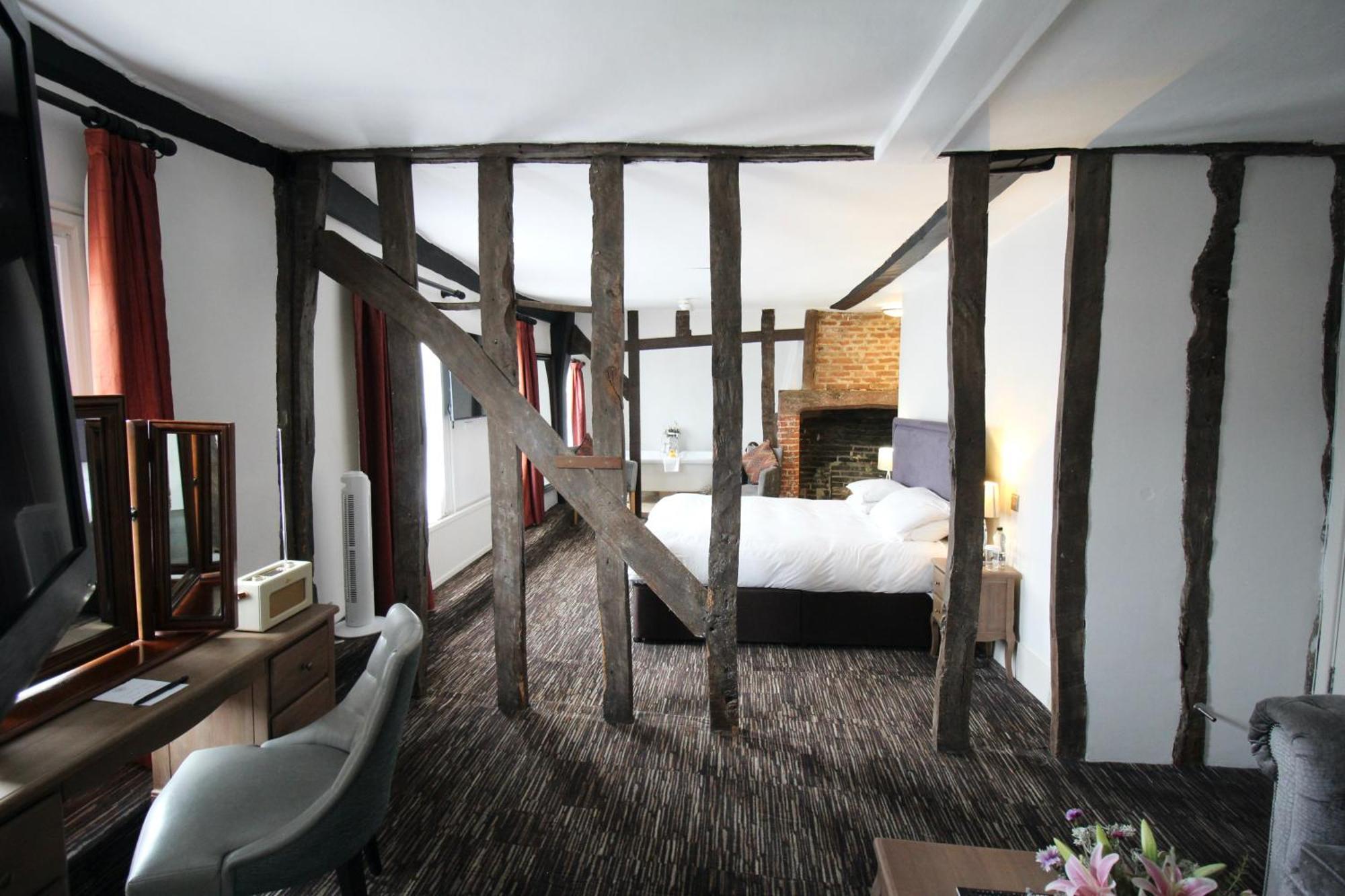 The Saracens Head Hotel Great Dunmow Kültér fotó