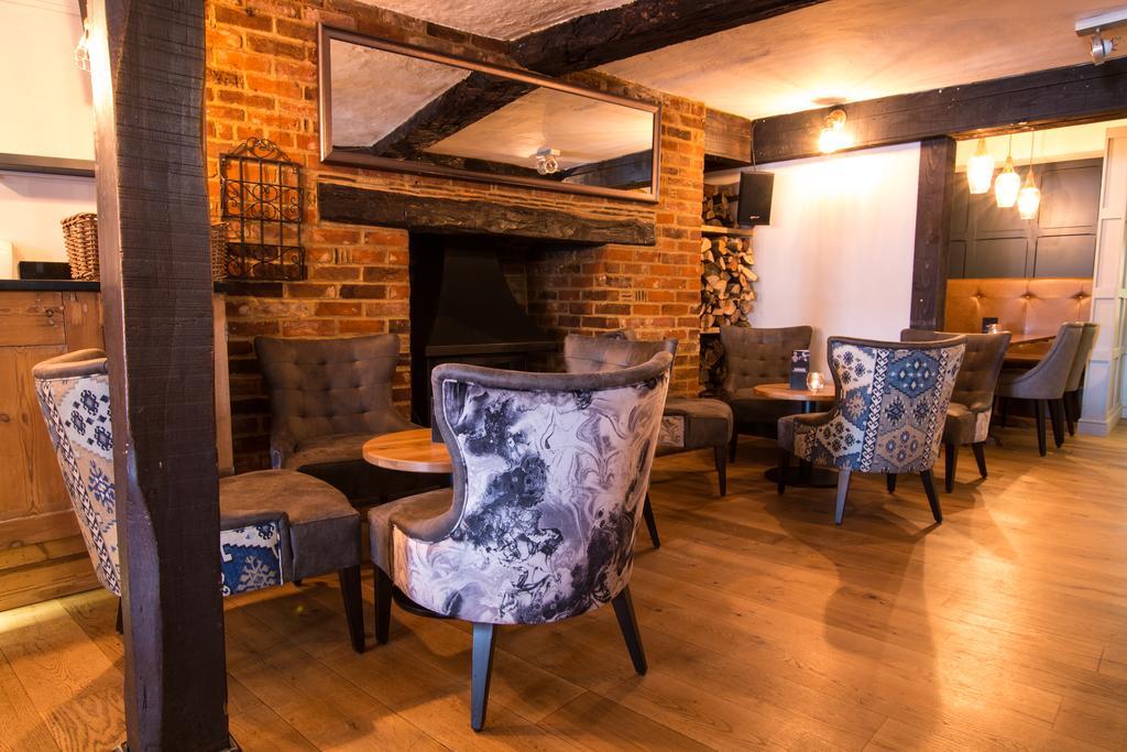 The Saracens Head Hotel Great Dunmow Kültér fotó