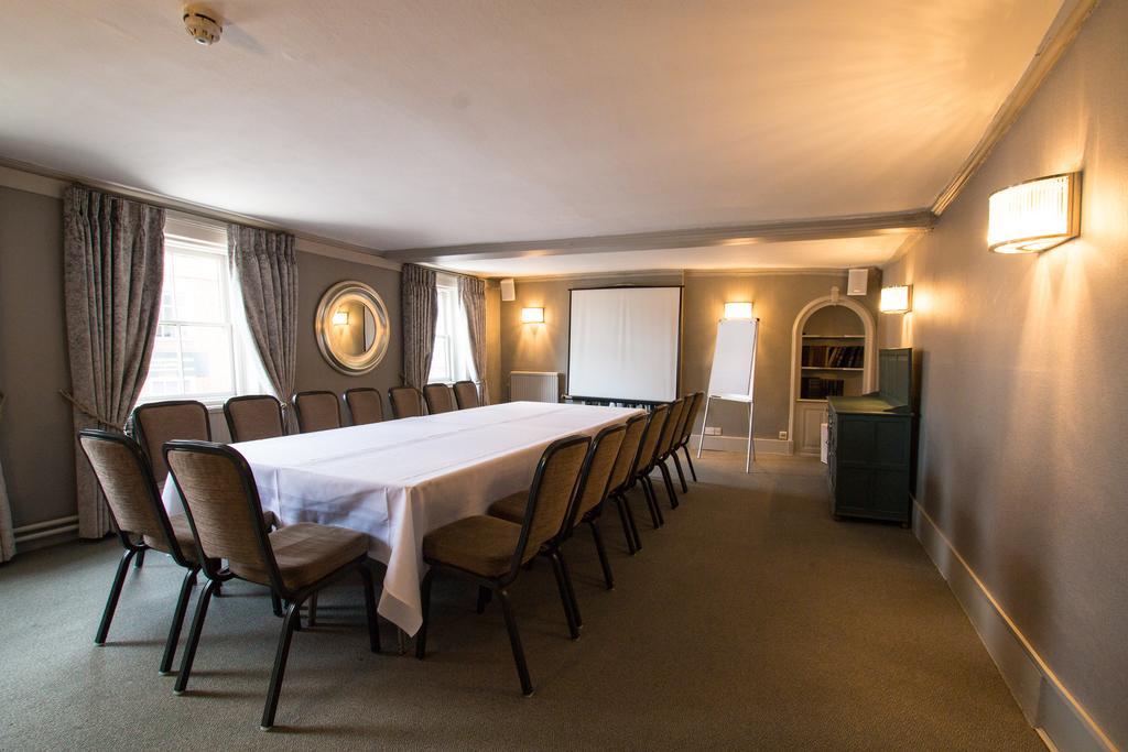 The Saracens Head Hotel Great Dunmow Kültér fotó