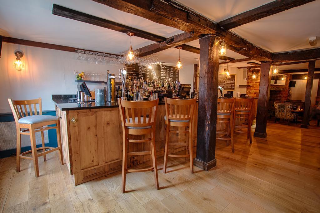 The Saracens Head Hotel Great Dunmow Kültér fotó